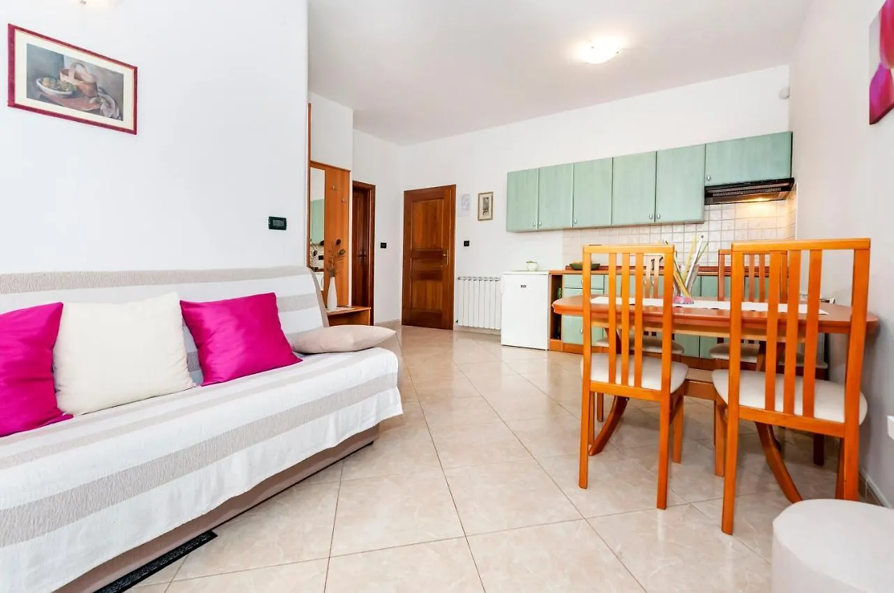 Apartments Lea Rovinj 0*,