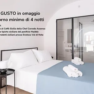 I 5 Archi Di Via Ducezio , Noto Italia